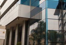 Assurances: Les primes émises en baisse de 4,7% en mai Les primes émises par le secteur des assurances, à l'exception des réassureurs exclusifs, ont atteint 3,49 milliards de DH en mai 2020, en baisse de 4,7% % par rapport à mai 2019.